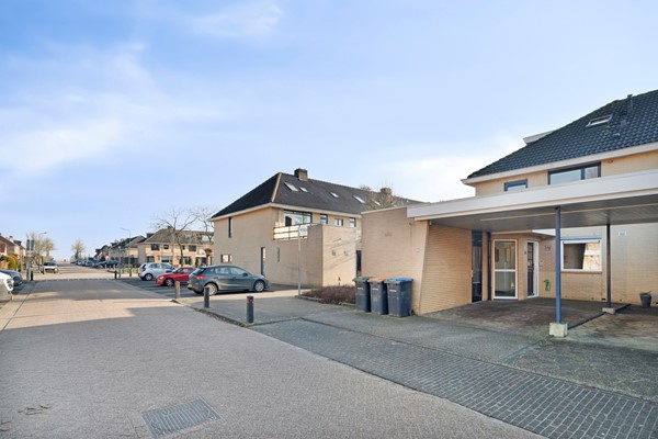 Bunschoten-Spakenburg - Kubboot 22 - Meerwaerde Makelaars-02.jpg